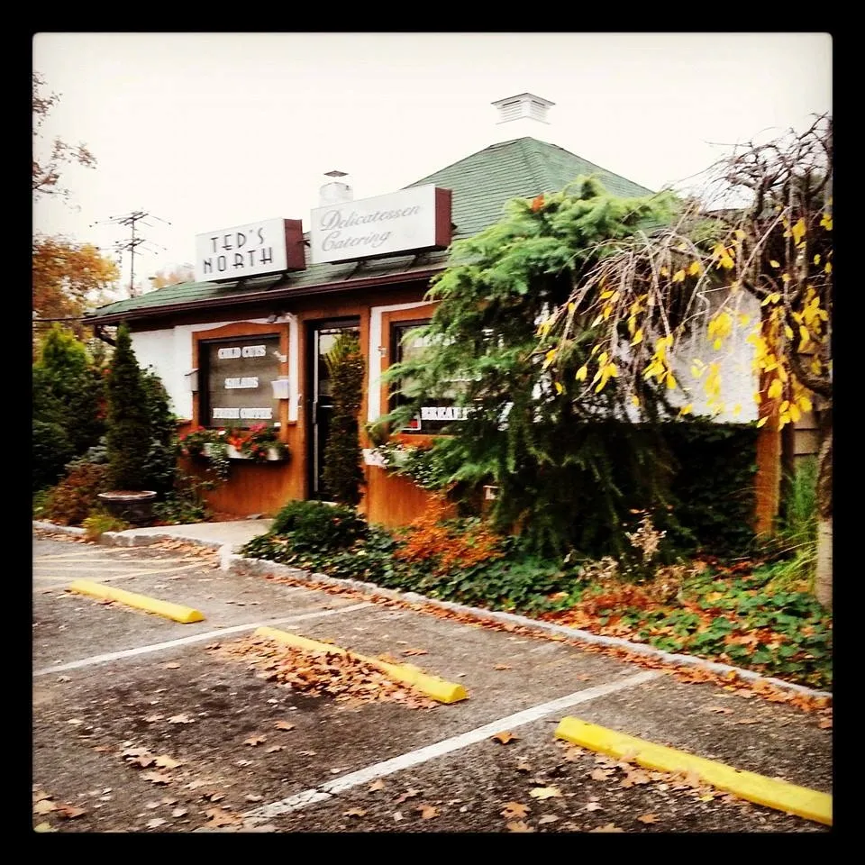 Ted's North Delicatessen storefront in Paramus, NJ